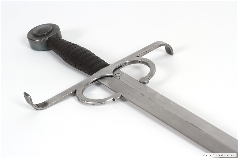 RPB - Regenyei bolognalainen miekka